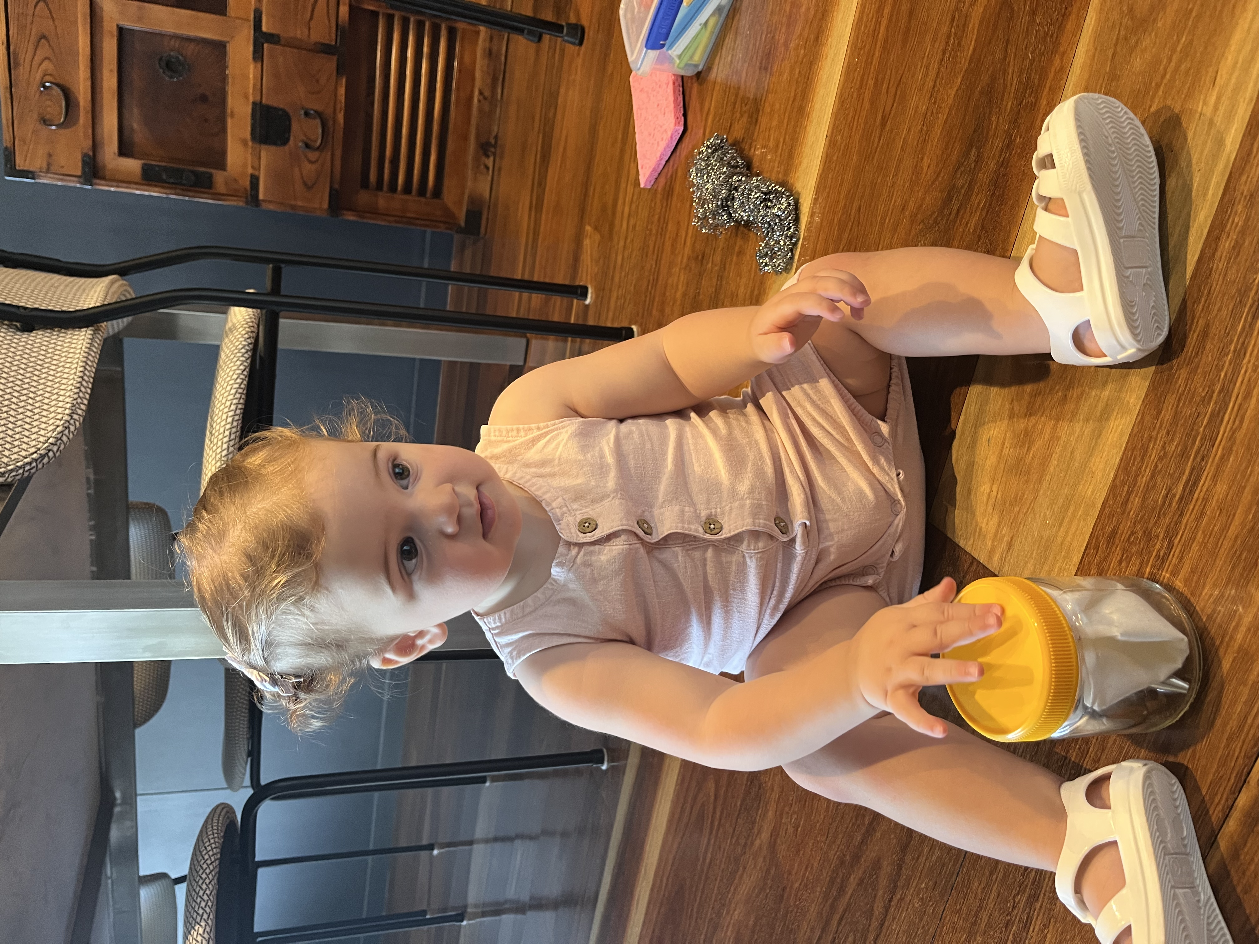 Baby sitting - before transformation